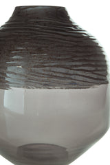 Harpwick Vase showing round shape and finish