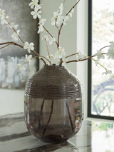 Harpwick Vase detail of glass craftsmanship
