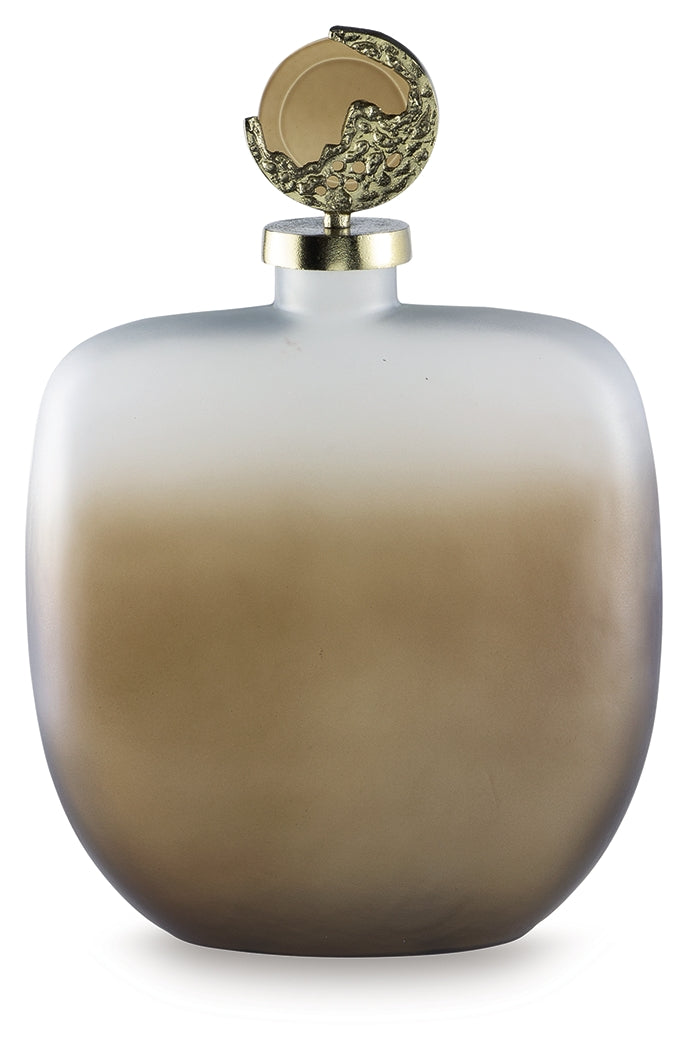 Head-on view of Acario Jar