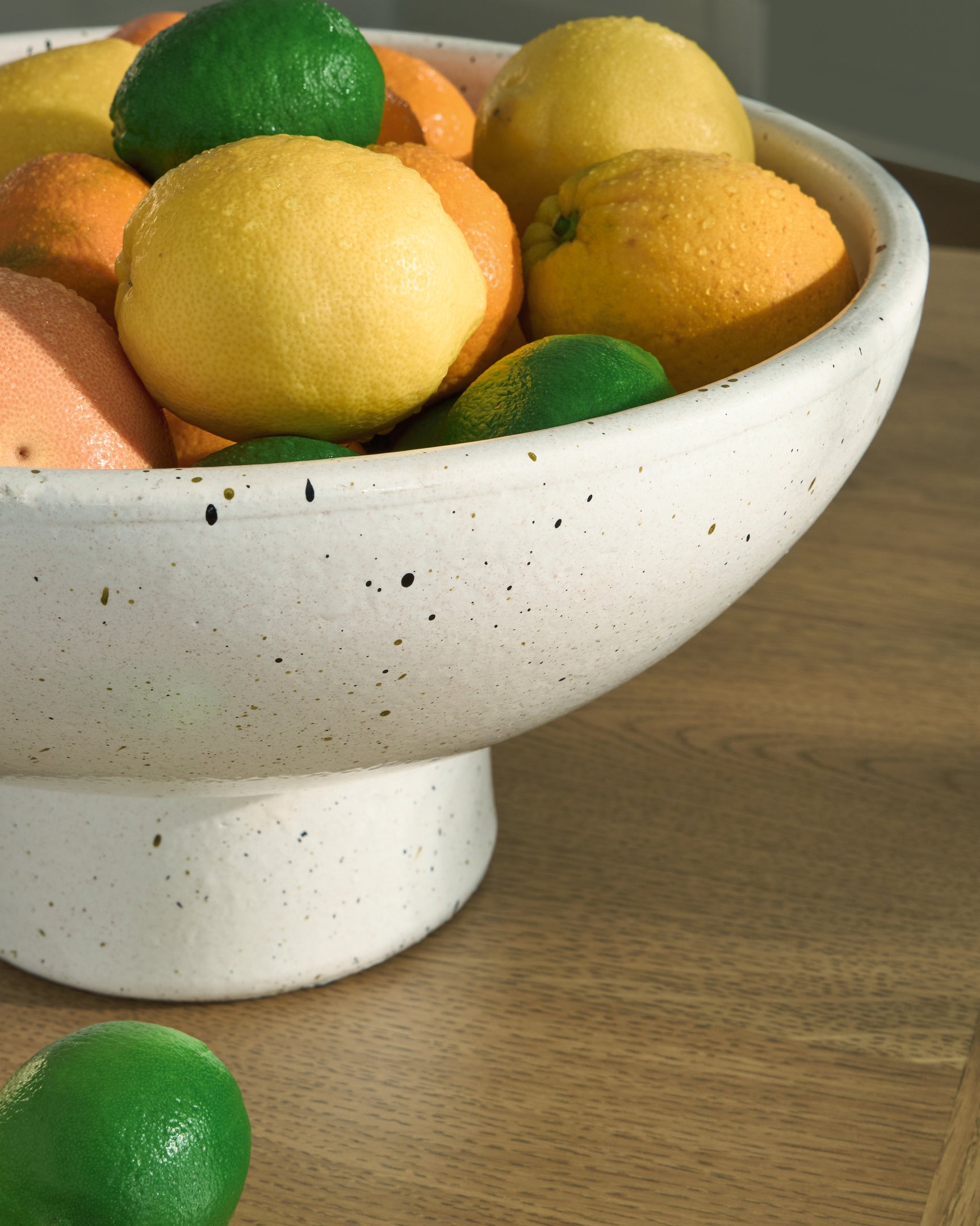 Dallinworth White/Black Bowl