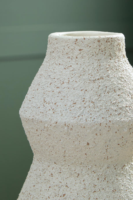 Close-up of cream speckle finish