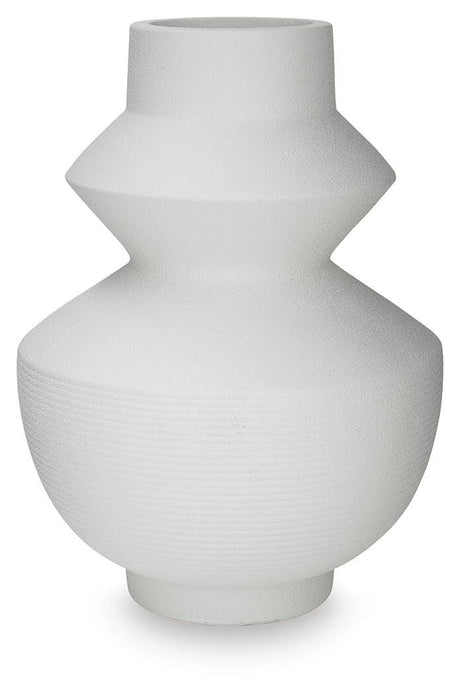 Naveen Vase side angle showing geometric shape
