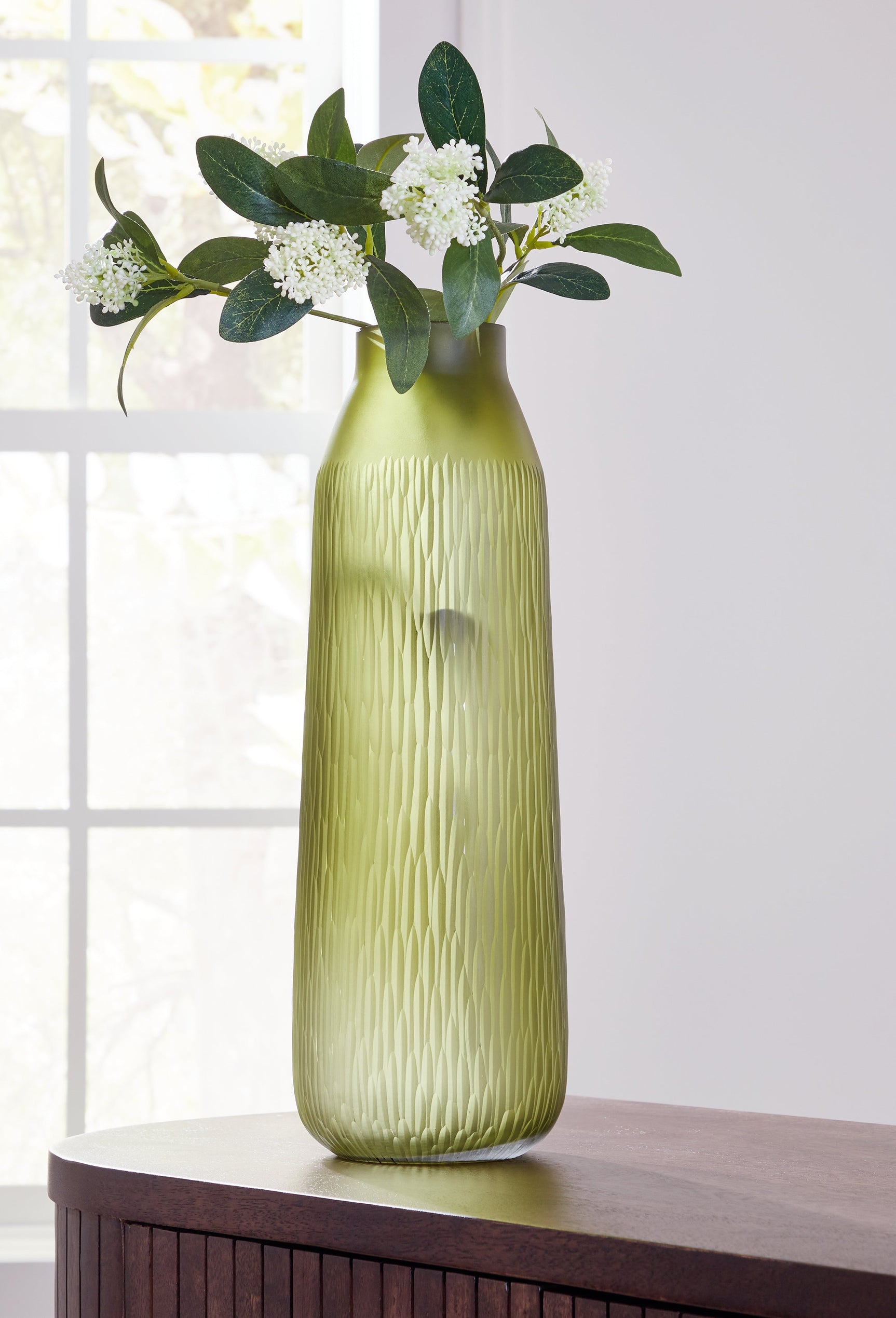Scottyard Olive Green Vase side profile