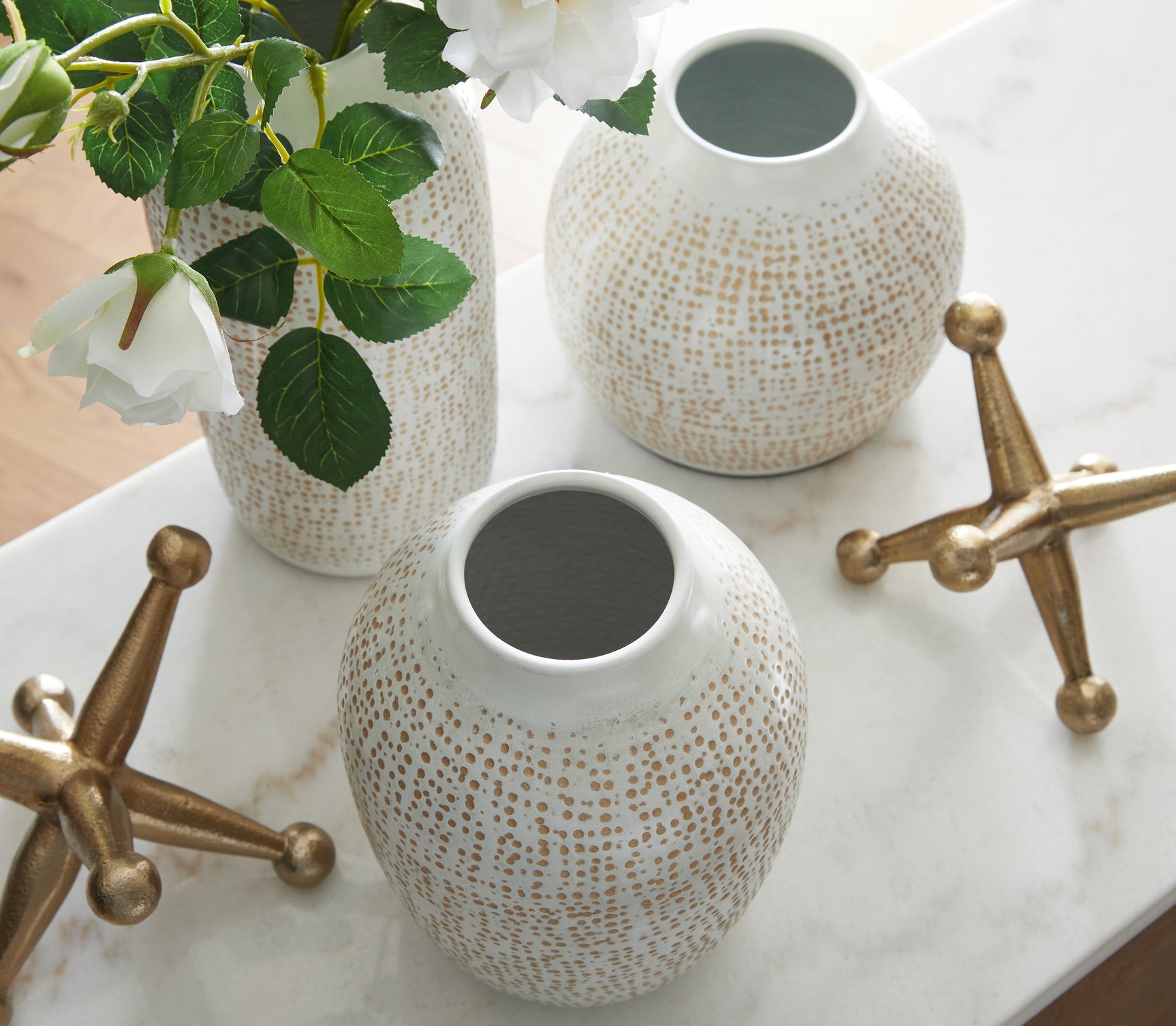 Vinburn White/Gold Finish Accessory Set (Set of 5)