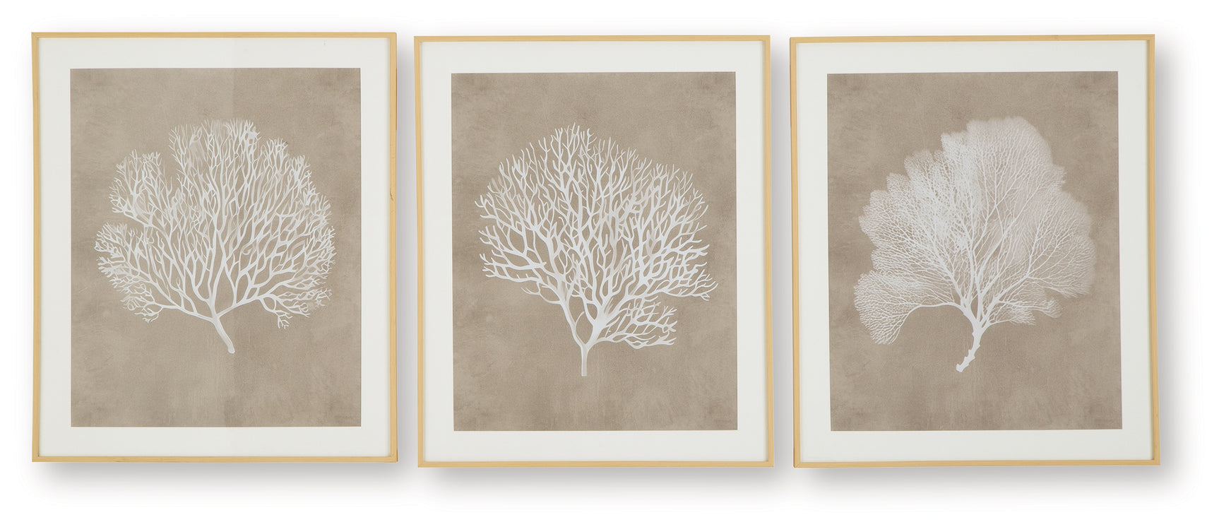 Hendridge wall art set angled view showing frame depth