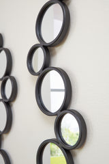 Detail of circular mirror design on Vinler mirror