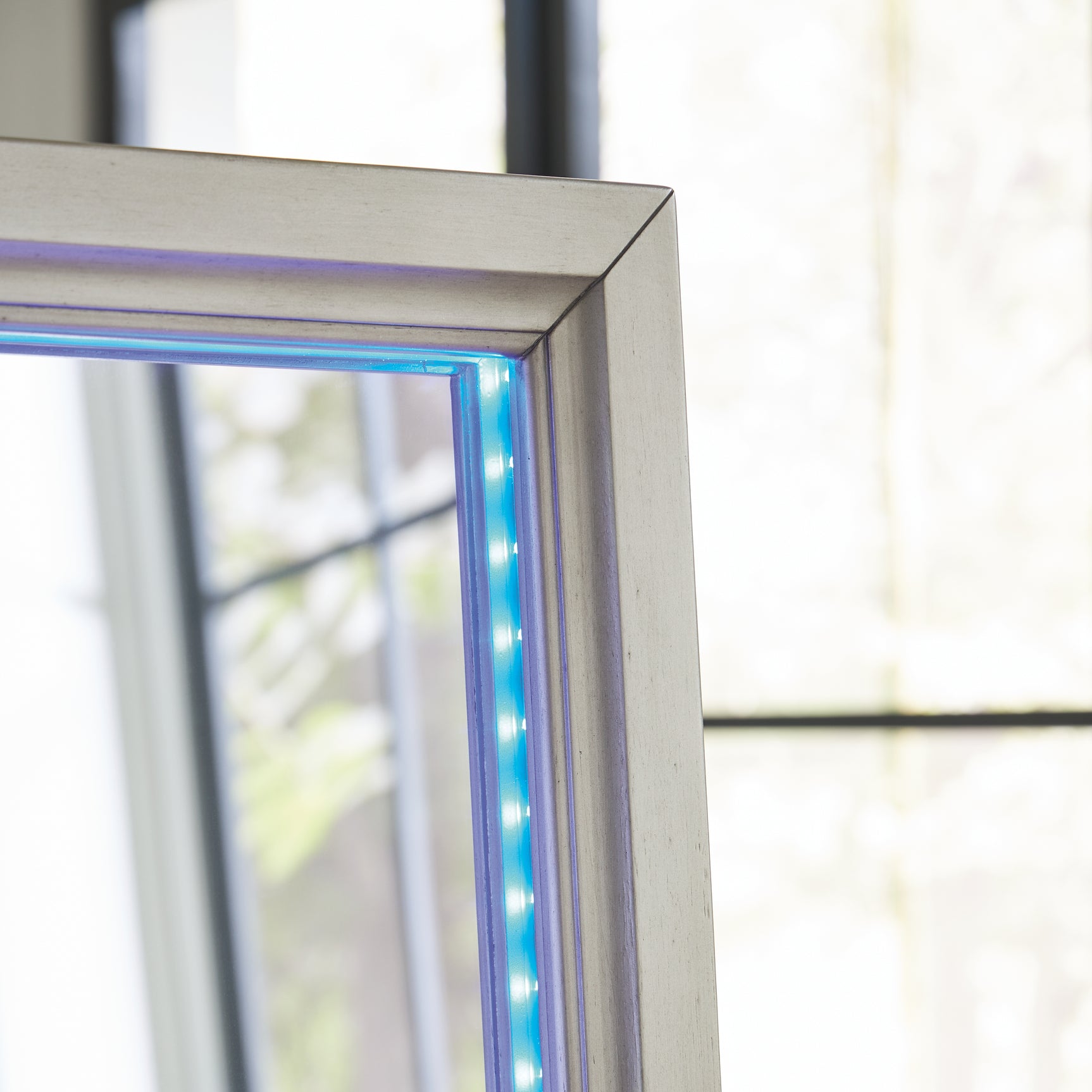 LED blue lighting detail on Evesen mirror