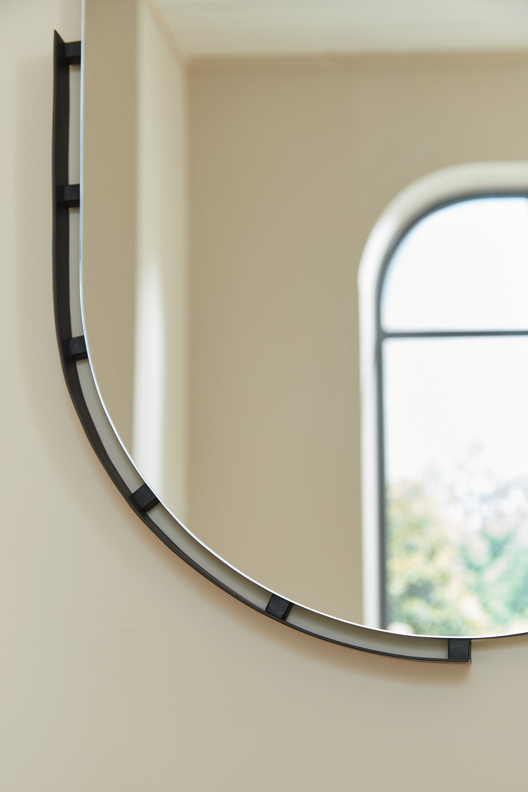 Close-up of Valkings Mirror metal frame detail