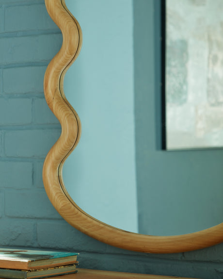 Serendis Accent Mirror frame detail