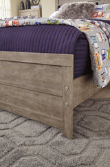 Detailed shot of chunky moulding and plank effect
