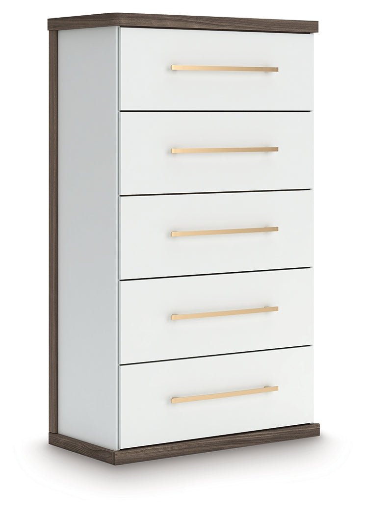 Angled side view of Kendanport Chest of Drawers