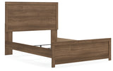 Broachmyn Auburn Queen Panel Bed angled view