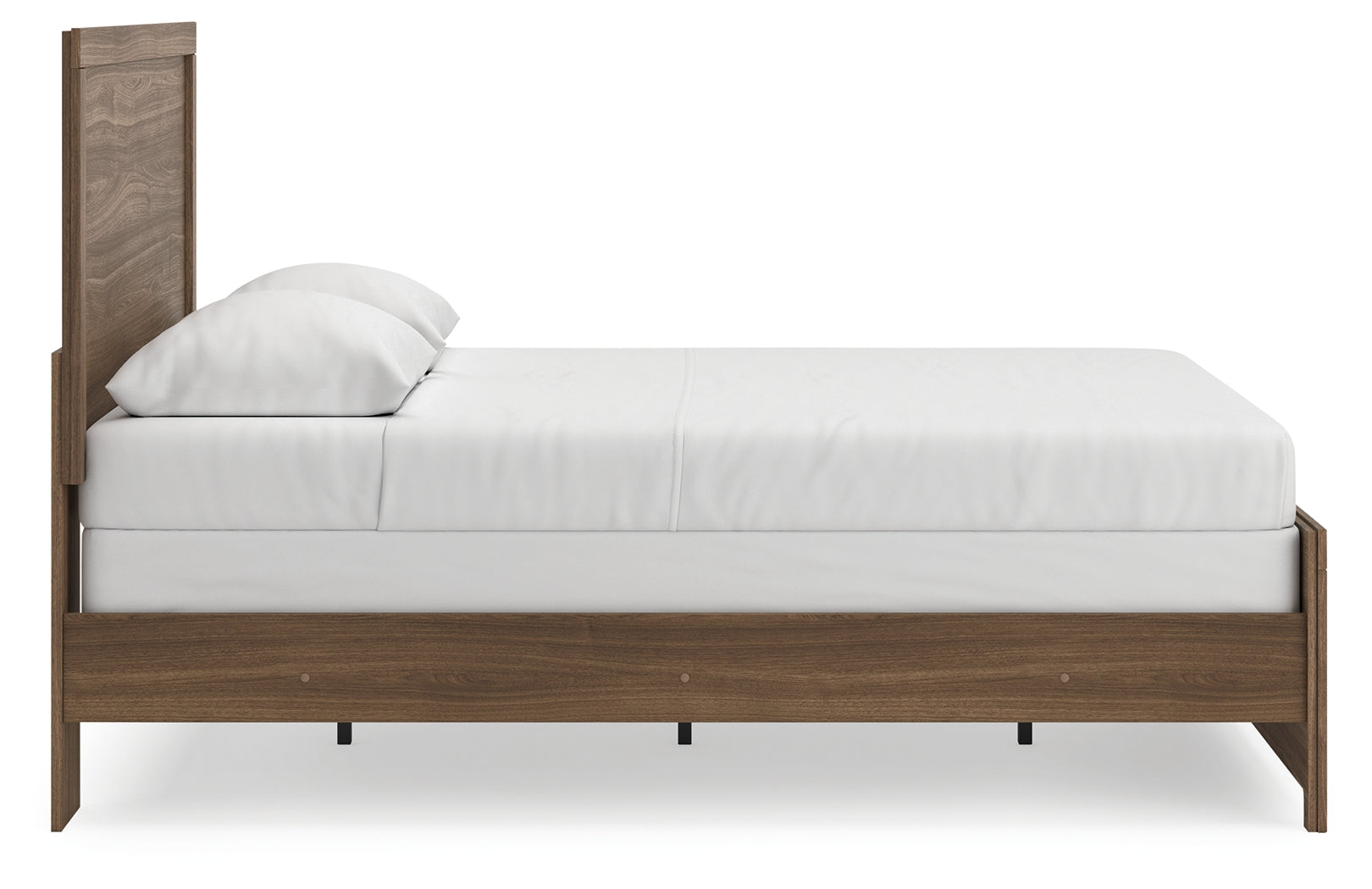 Broachmyn Auburn Queen Panel Bed side view