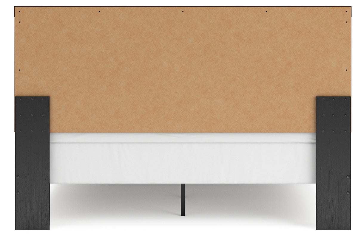 Broachmyn King Panel Bed back view