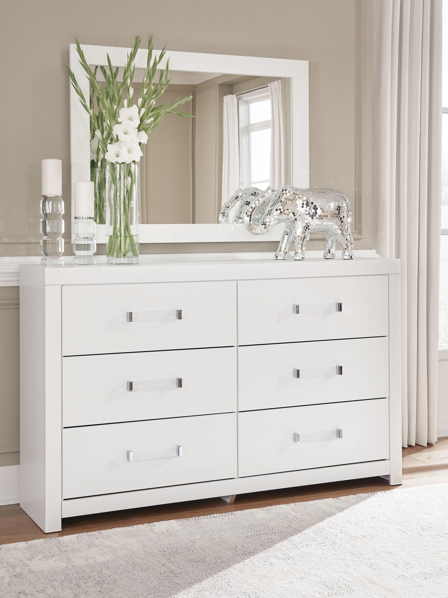 Close-up of 6 smooth-gliding drawers on Maeling Dresser