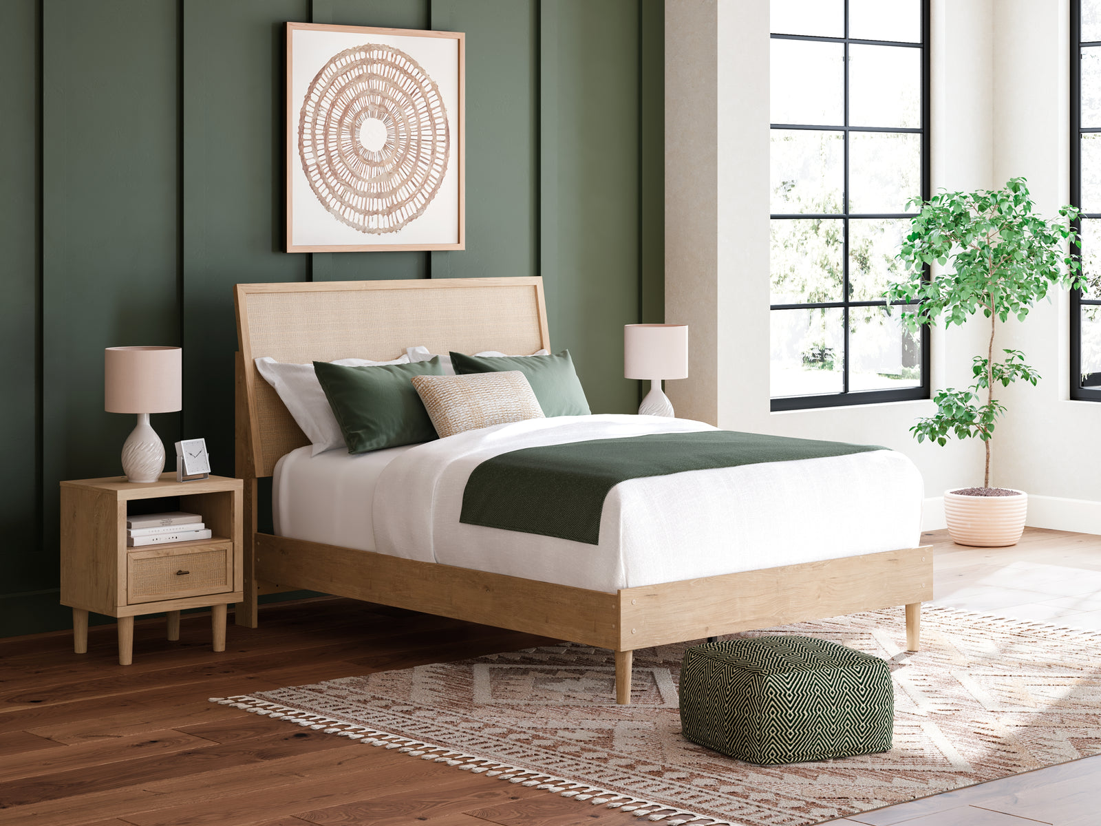 Cielden Two-tone Queen Panel Bed
