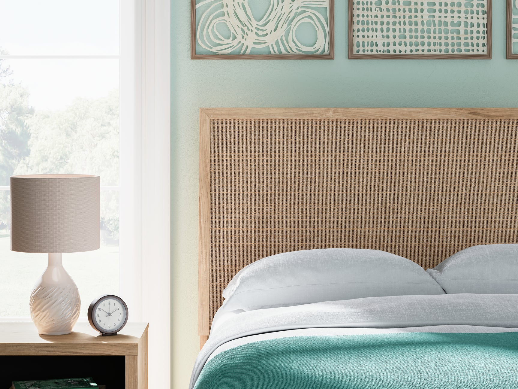 Cielden Bed headboard detail