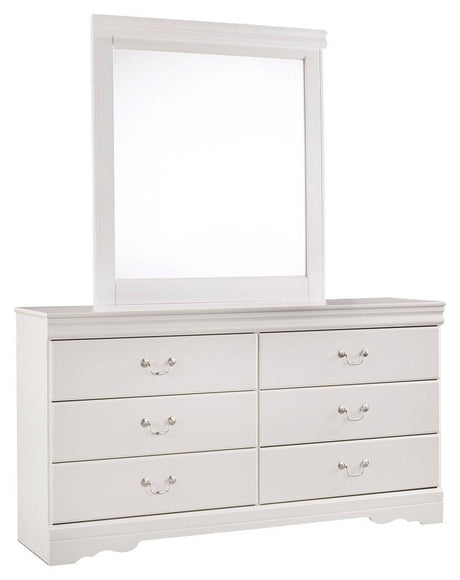Anarasia White Dresser and Mirror detail on hardware and drawers