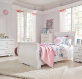 Anarasia White Twin Sleigh Bed close-up detail