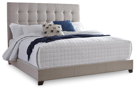 Dolante Beige Queen Upholstered Bed side angle