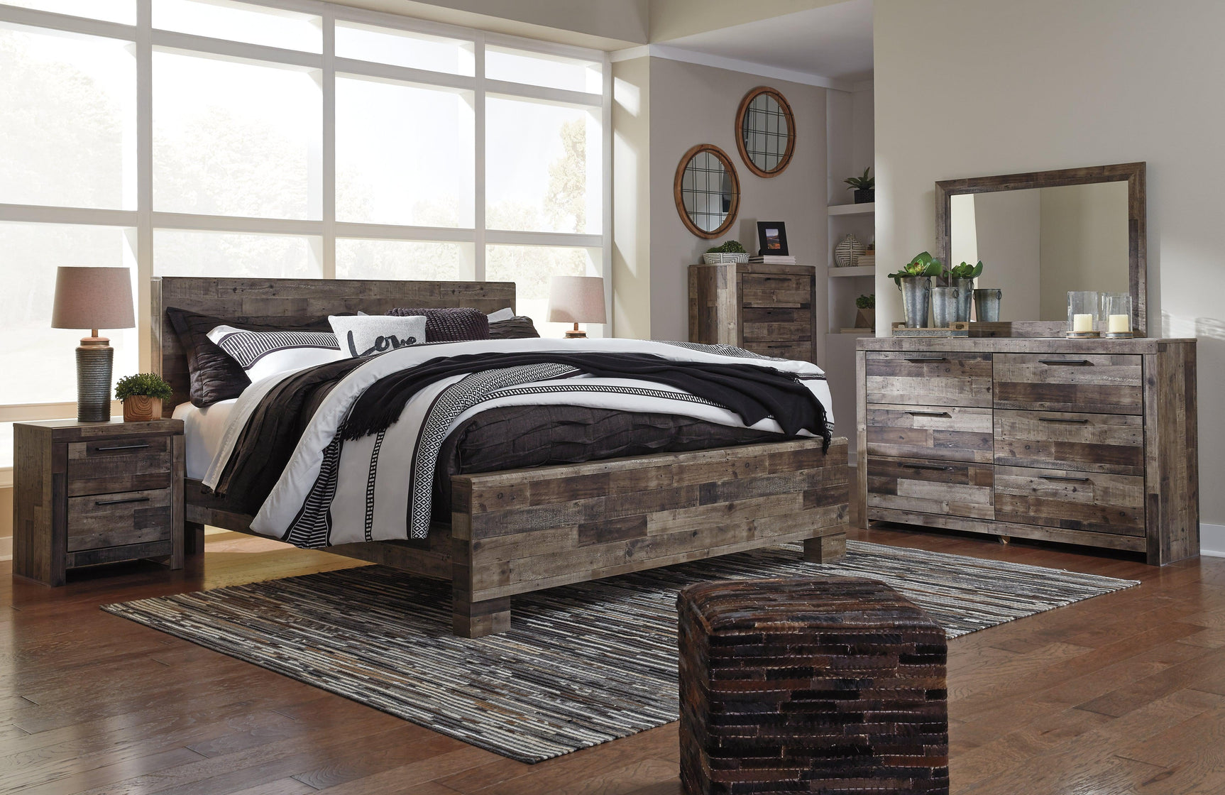 Side view of Derekson Multi Gray King Panel Bed