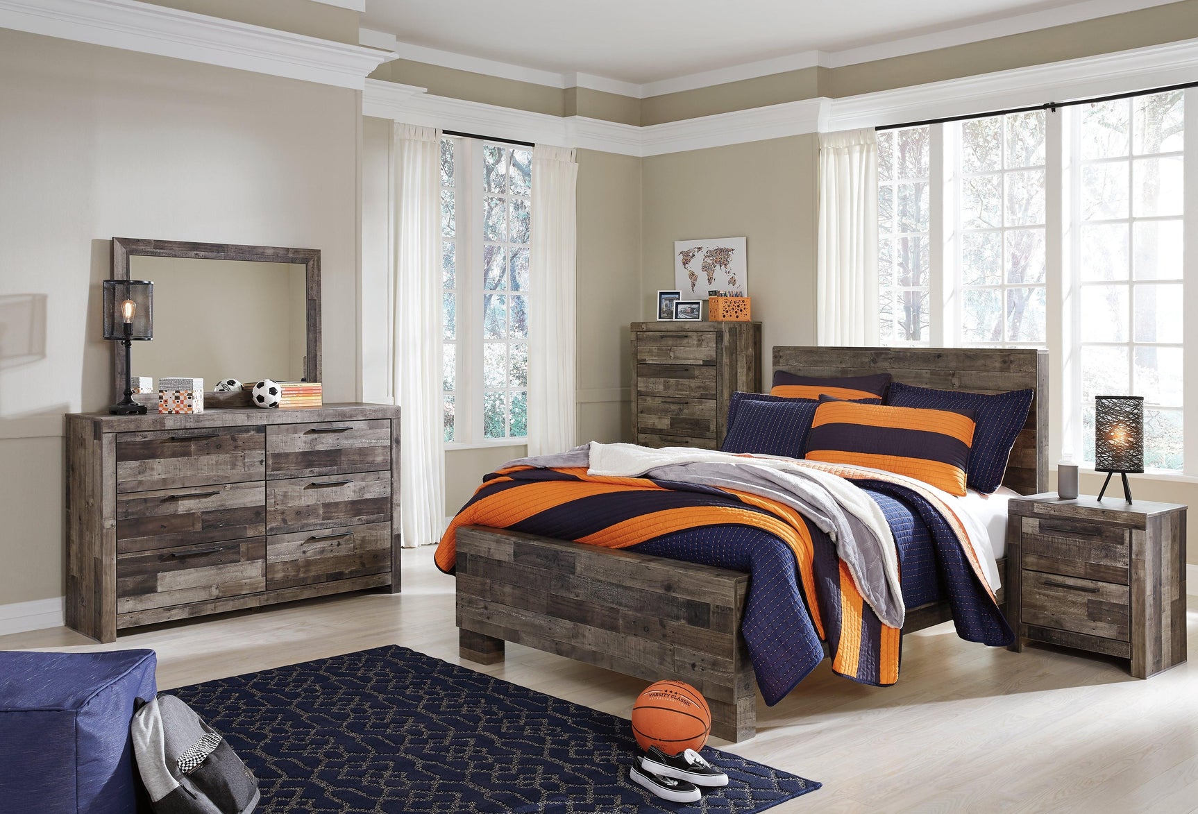Derekson Full size bed side view