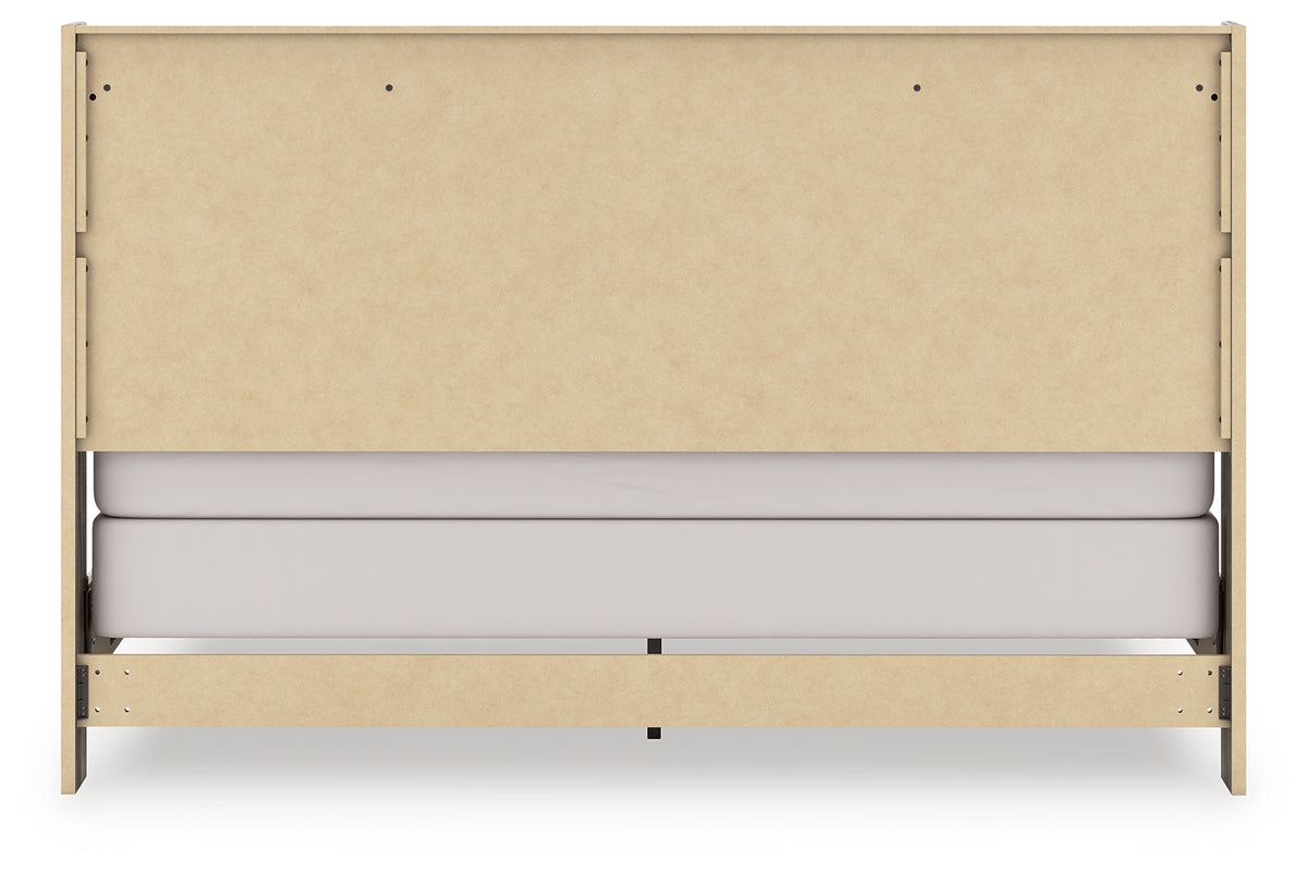 Back view of Elbrim king panel bed showing footboard construction