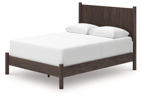 Close-up of reeded headboard on Pamytta panel bed