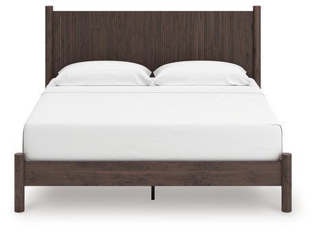 Pamytta King Platform Bed head-on view