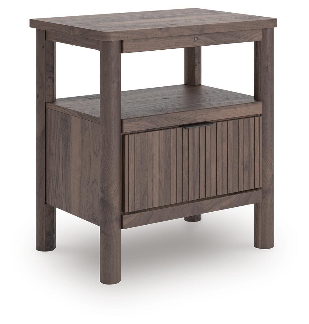Pamytta Brown Upholstered Platform Bedroom Set angled view