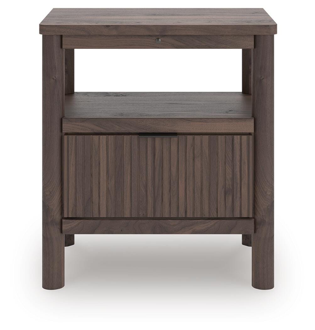 Pamytta Brown Panel Bedroom Set view 16