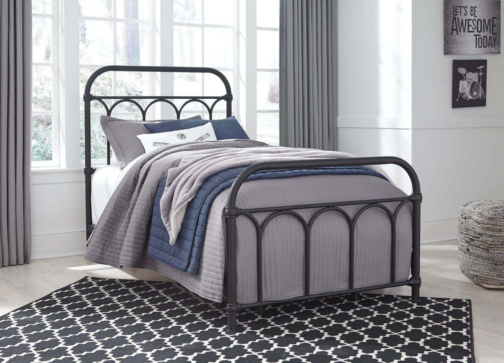 Nashburg Black Twin Metal Bed full view
