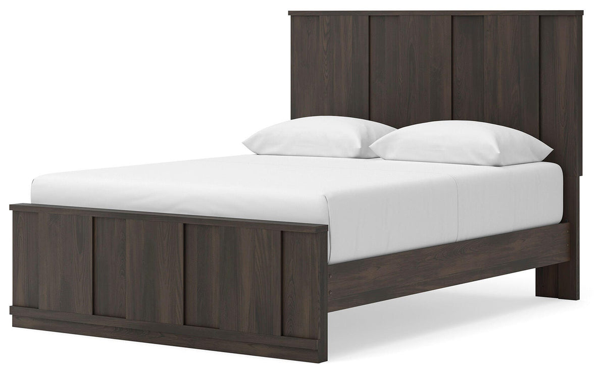 Shaehartin Dark Brown Queen Panel Platform Bed from Decor Furniture