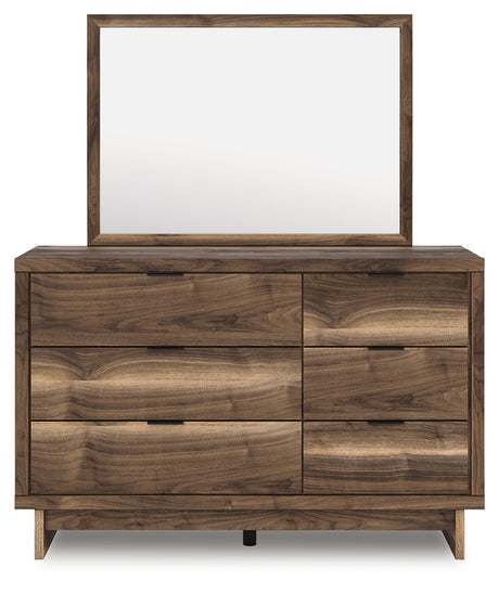 Head-on alternative view of dresser and mirror