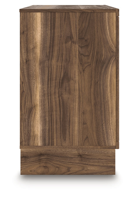 Chirason Brown 6-Drawer Dresser front view