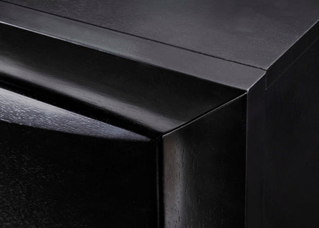 Bedroom perspective of Emily Black Storage Platform Bedroom Set bed