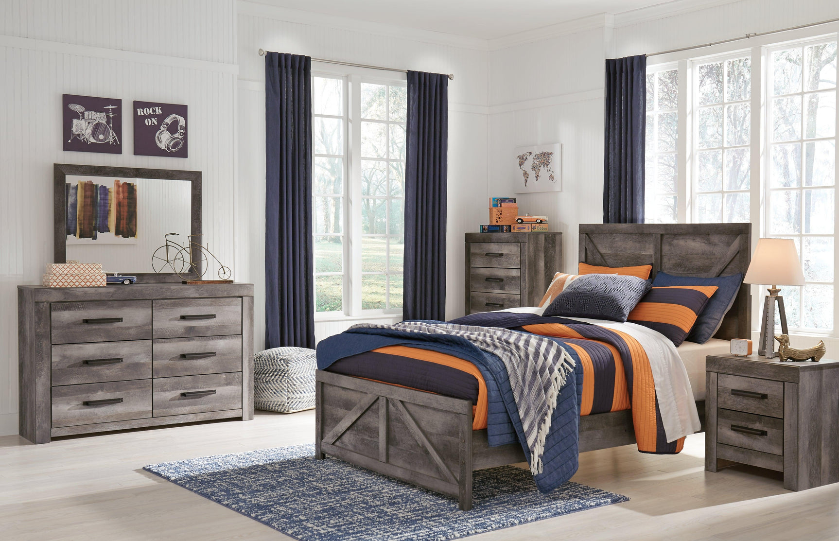 Wynnlow Gray rustic bed finish detail