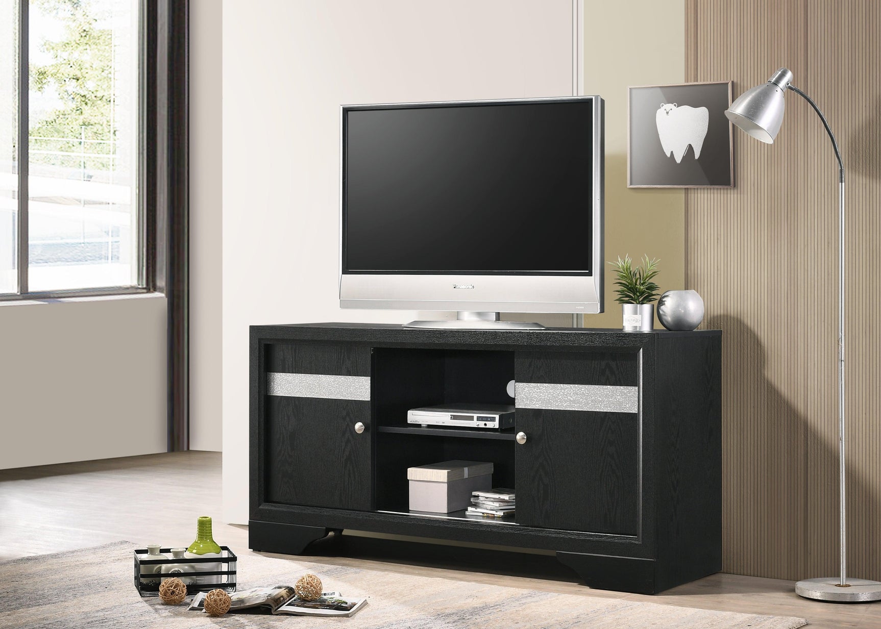 Regata dresser with jewelry tray feature