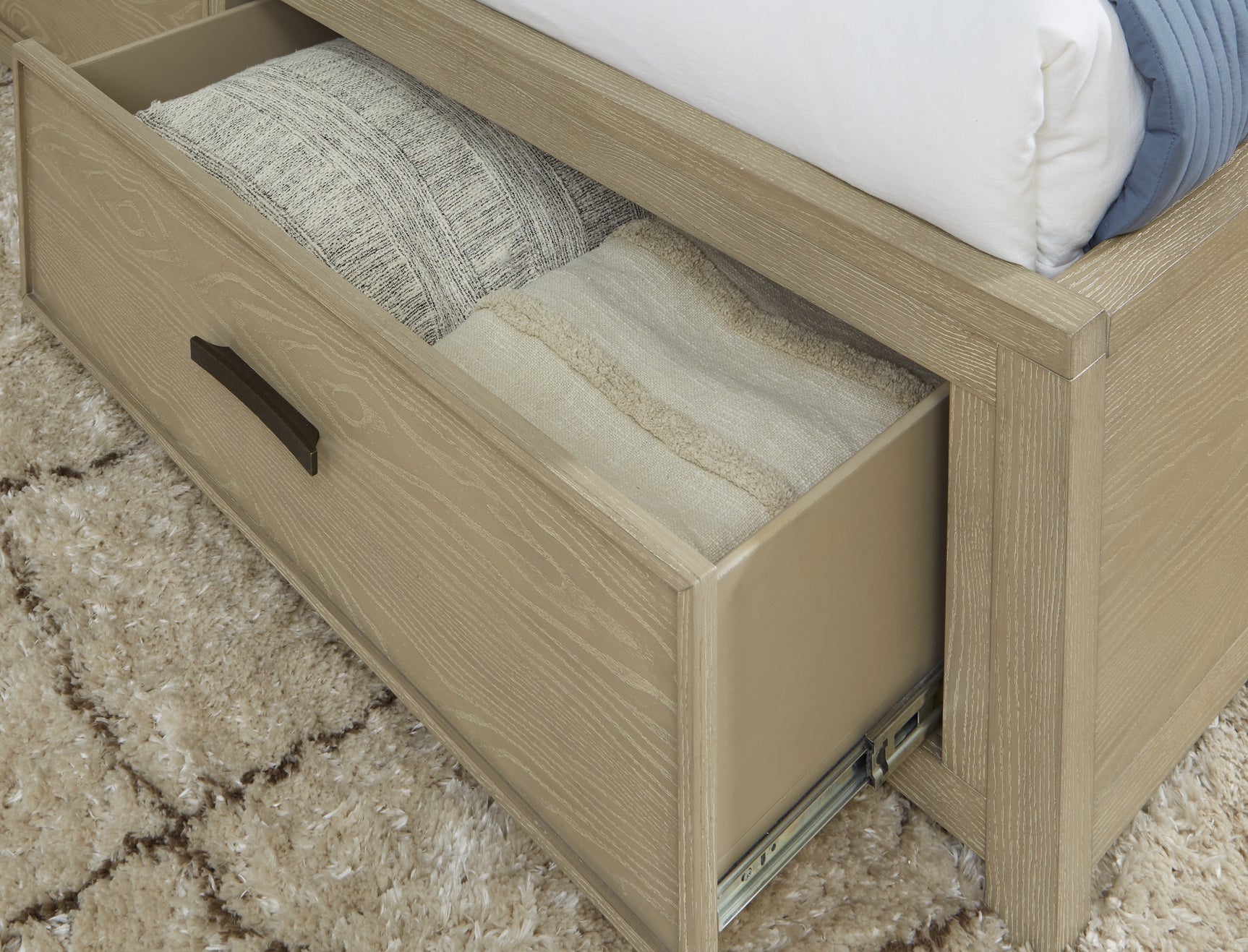 Calmoro bed storage footboard with smooth-gliding drawers