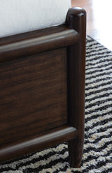 Dantenton Merlot Queen Panel Bed footboard wood grain detail