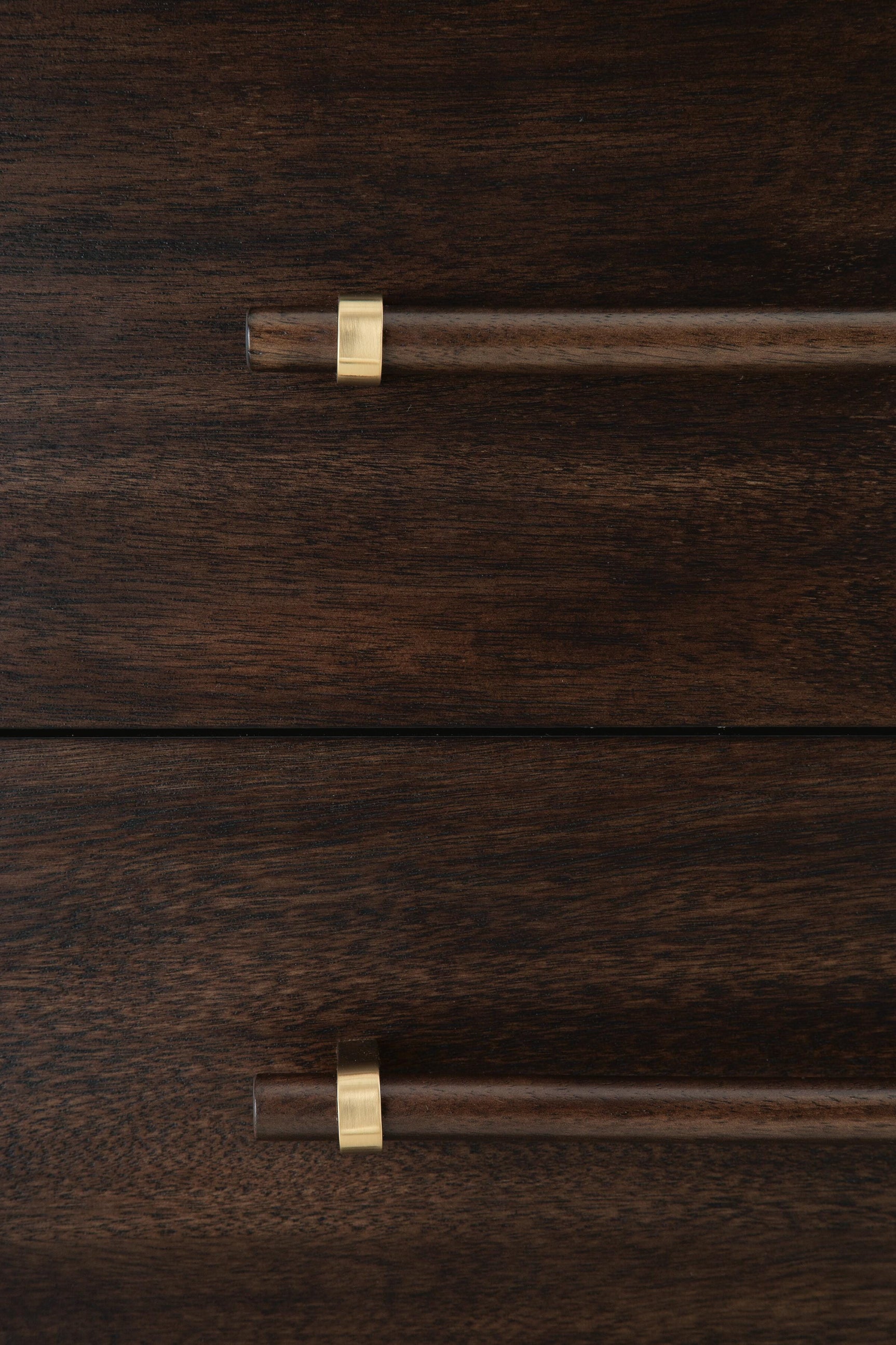 Dantenton Merlot Dresser