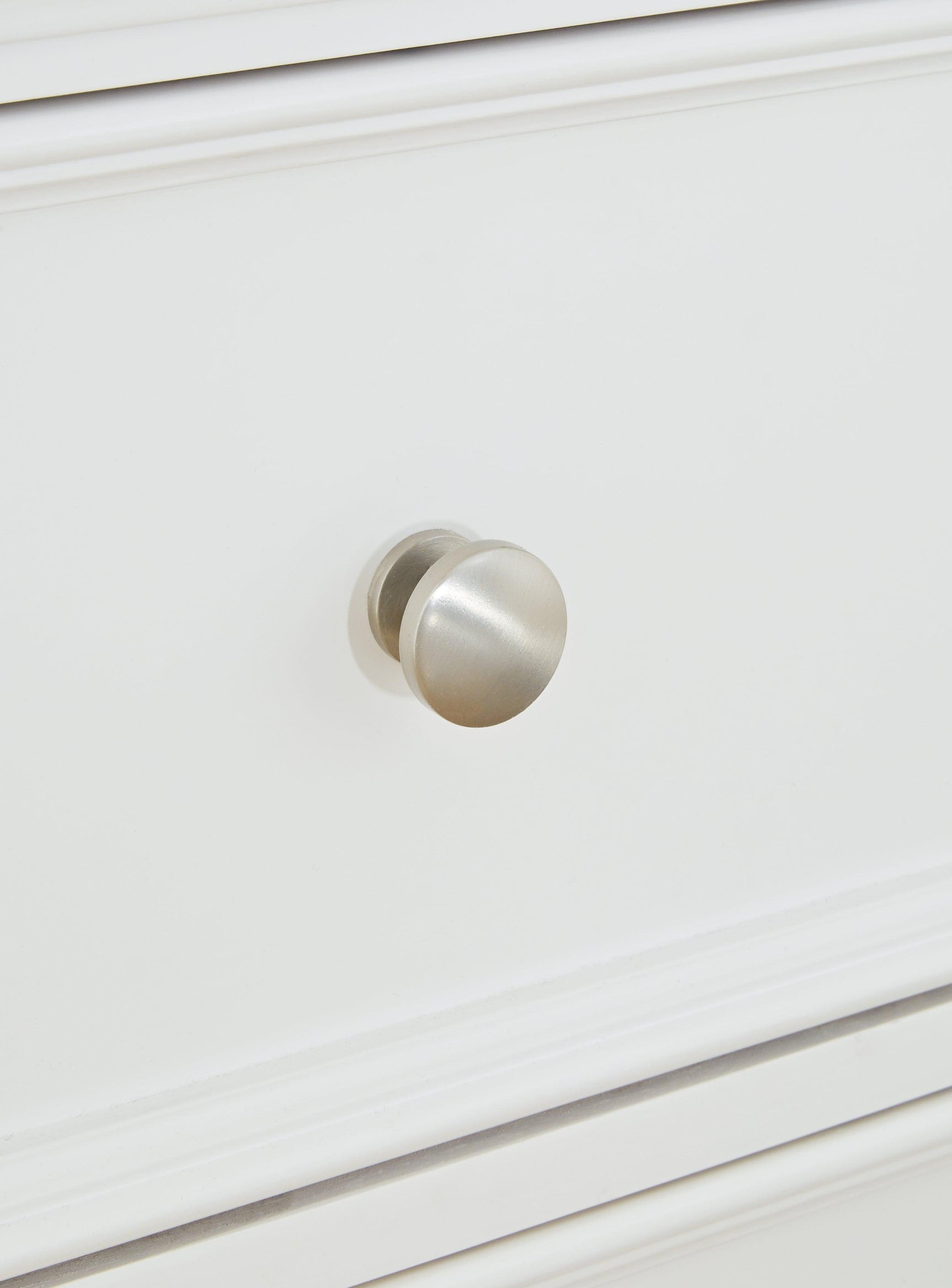 Knob detail on Fortman White Dresser