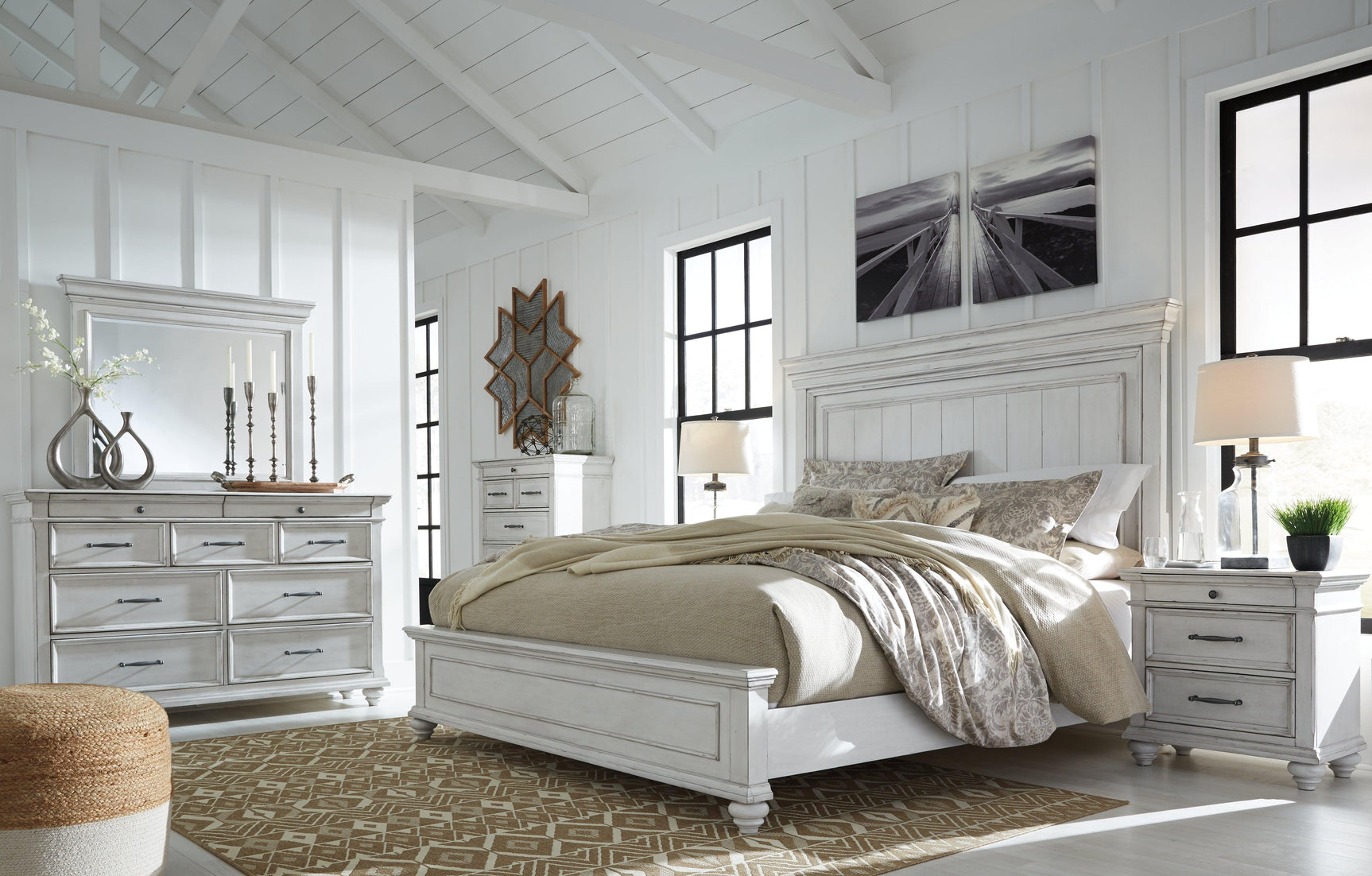 Kanwyn Whitewash Queen Panel Bed whitewash finish close-up