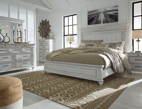 Kanwyn Whitewash Queen Panel Bed mood image B
