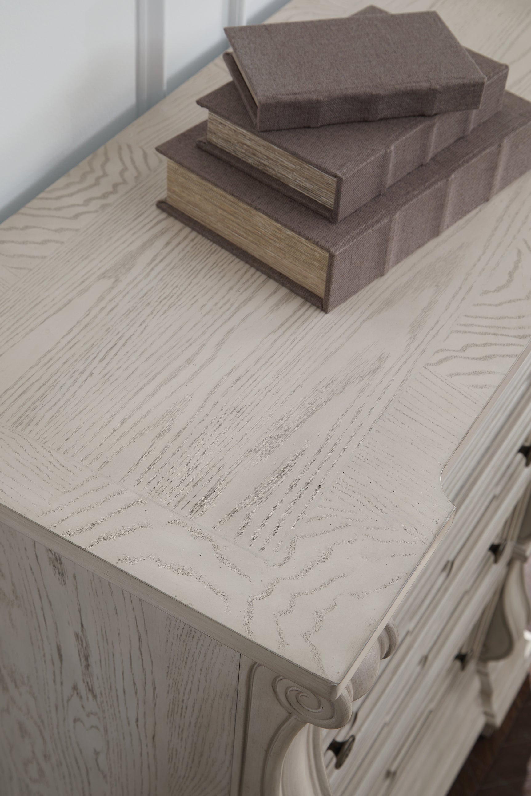 Bruchandi Chest top detail with walnut inlay