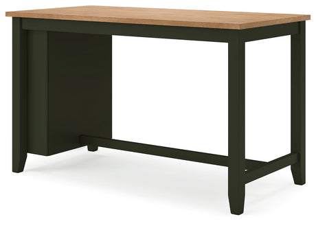 Gesthaven table angled view with butcher block top