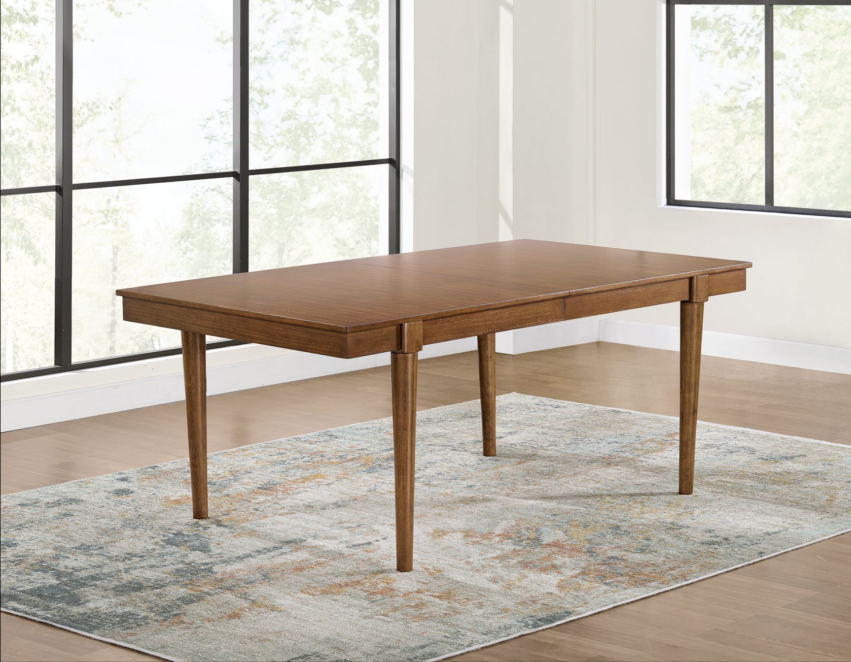Lyncott Dining Table leaf insert detail