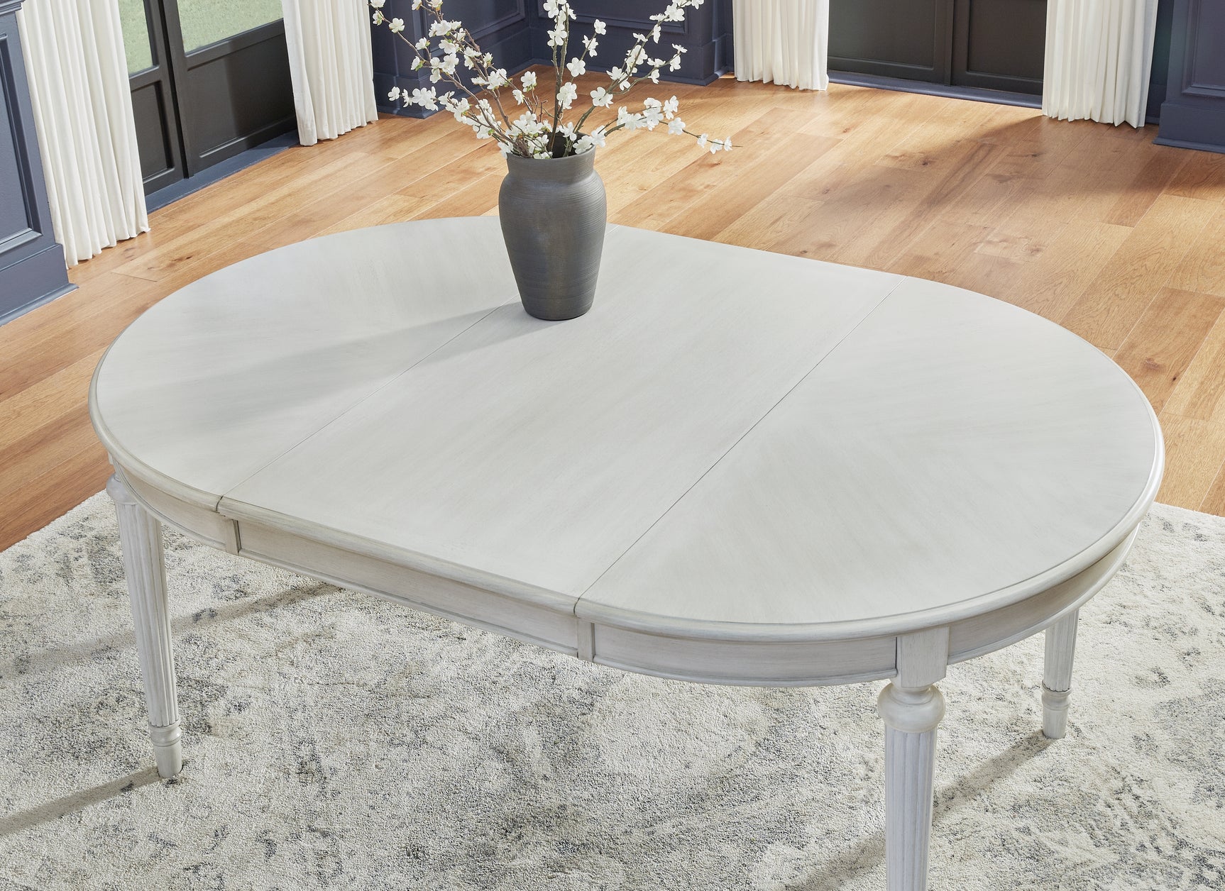 Detailed view of veneer pattern on tabletop