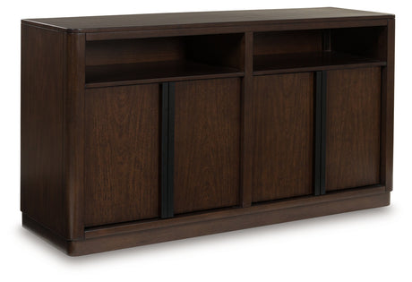 Dilenno dining server closed front angle view