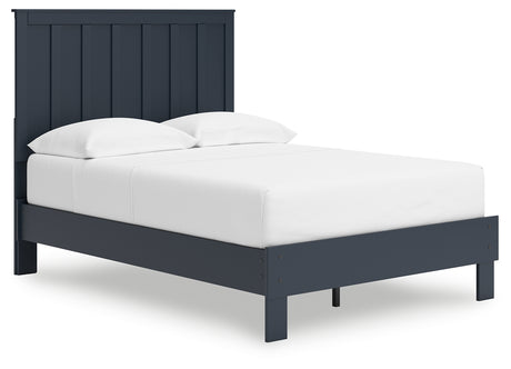 Simmenfort Full Platform Bed side angle